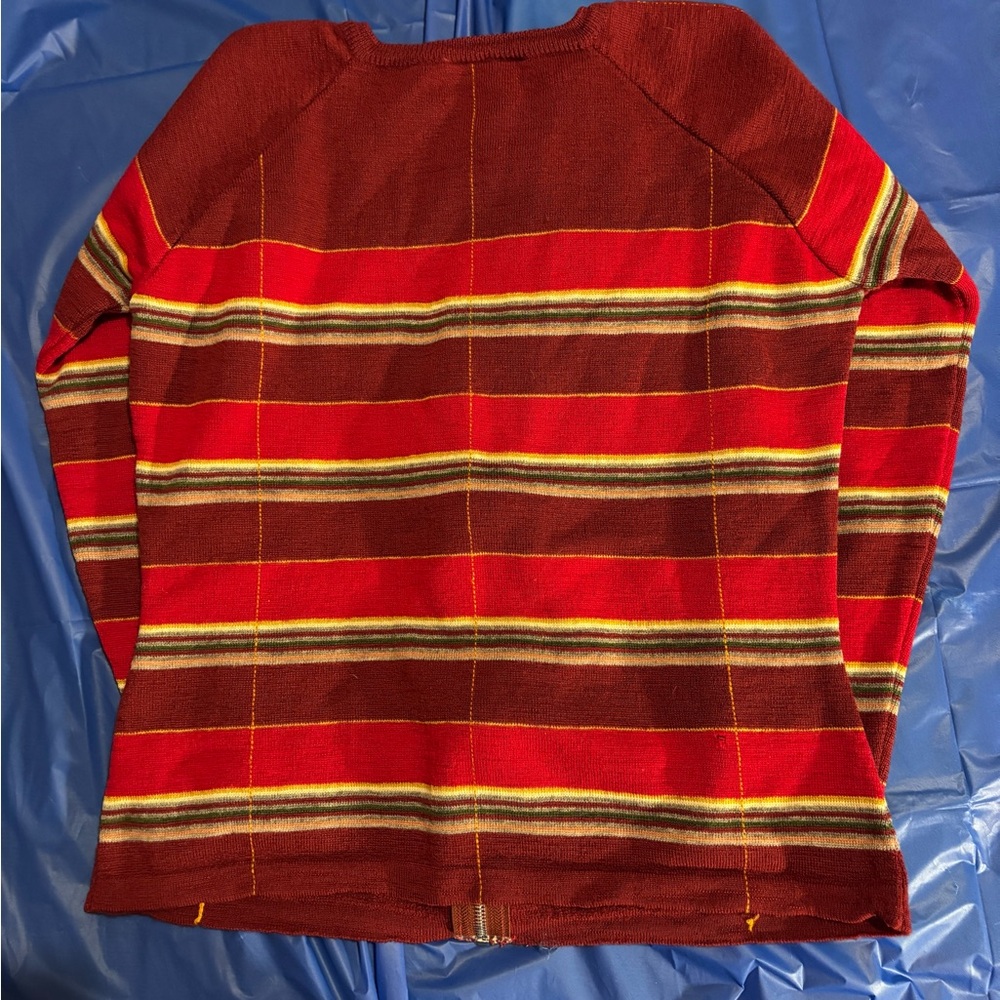 Free People Burgundy Wool Sweater Size Small See Last Photo for Small Hole - Picture 3 of 4